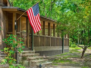 Chestnut Cabin