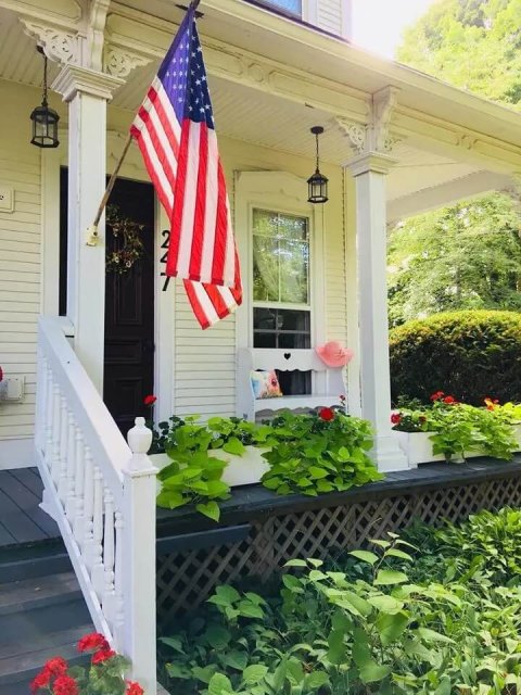 The Greenleaf Mansion Bed and Breakfast
