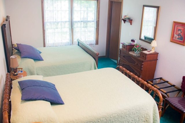 Heart Wood Place Bed &amp; Breakfast and Day Spa
