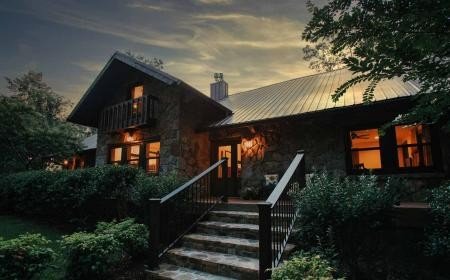 Bee on the Brow Bed &amp; Breakfast